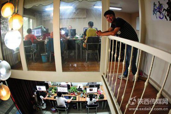 楊潔，80后，易游網絡公司合伙人，2008年西北大學本科畢業后開始北漂，3年后回到西安創業。