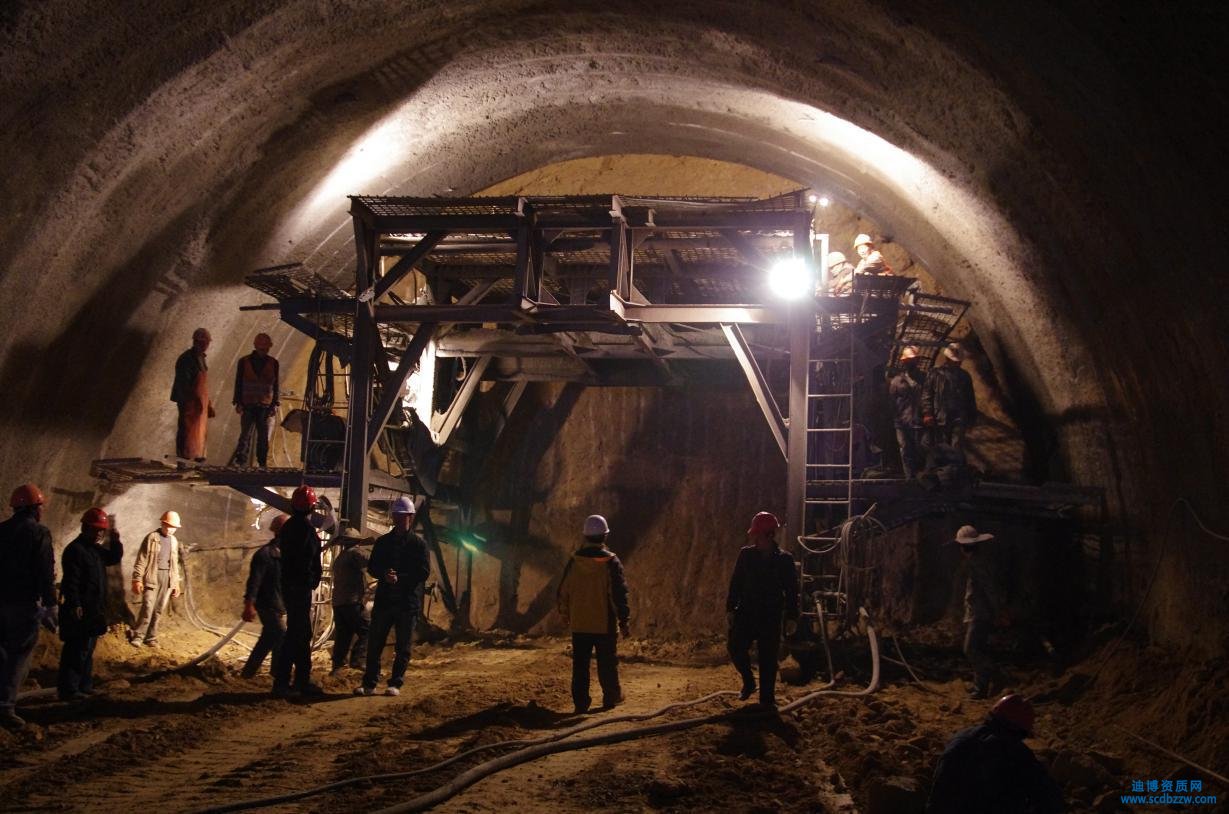 隧道工程專業承包資質各等級對人員的要求？