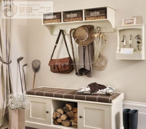 尷尬角落大變身 玄關設計收納方案