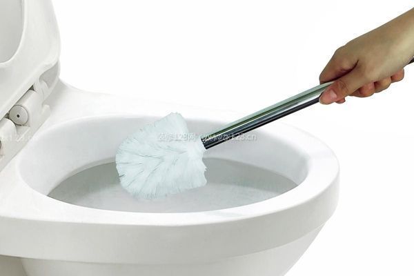 東莞衛生間如何清洗——陶瓷潔具