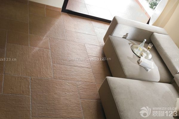 家居瓷磚如何選購3、選擇正規瓷磚品牌