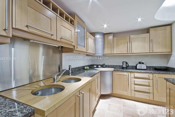 整體櫥柜和磚砌櫥柜哪個好